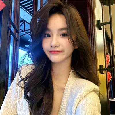 皮裘大衣女人